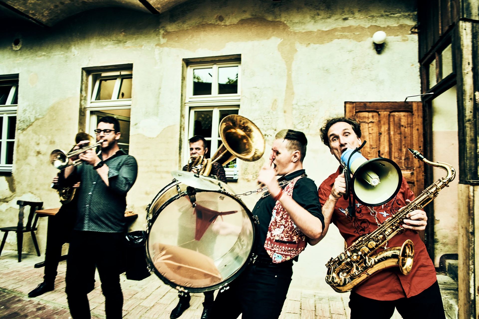 LOVESONG ORCHESTRA